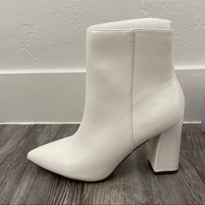 NEW Madden Girl White Boots Size 7